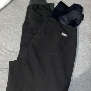 Black figs maternity scrub pants. Size small! Never worn.